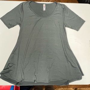 LuLaRoe Perfect T shirt